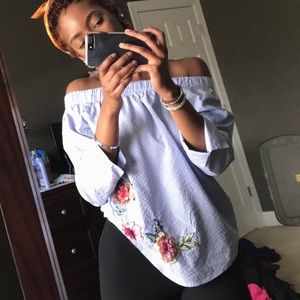 OFF THR SHOULDER TOP🌸🌺🌹